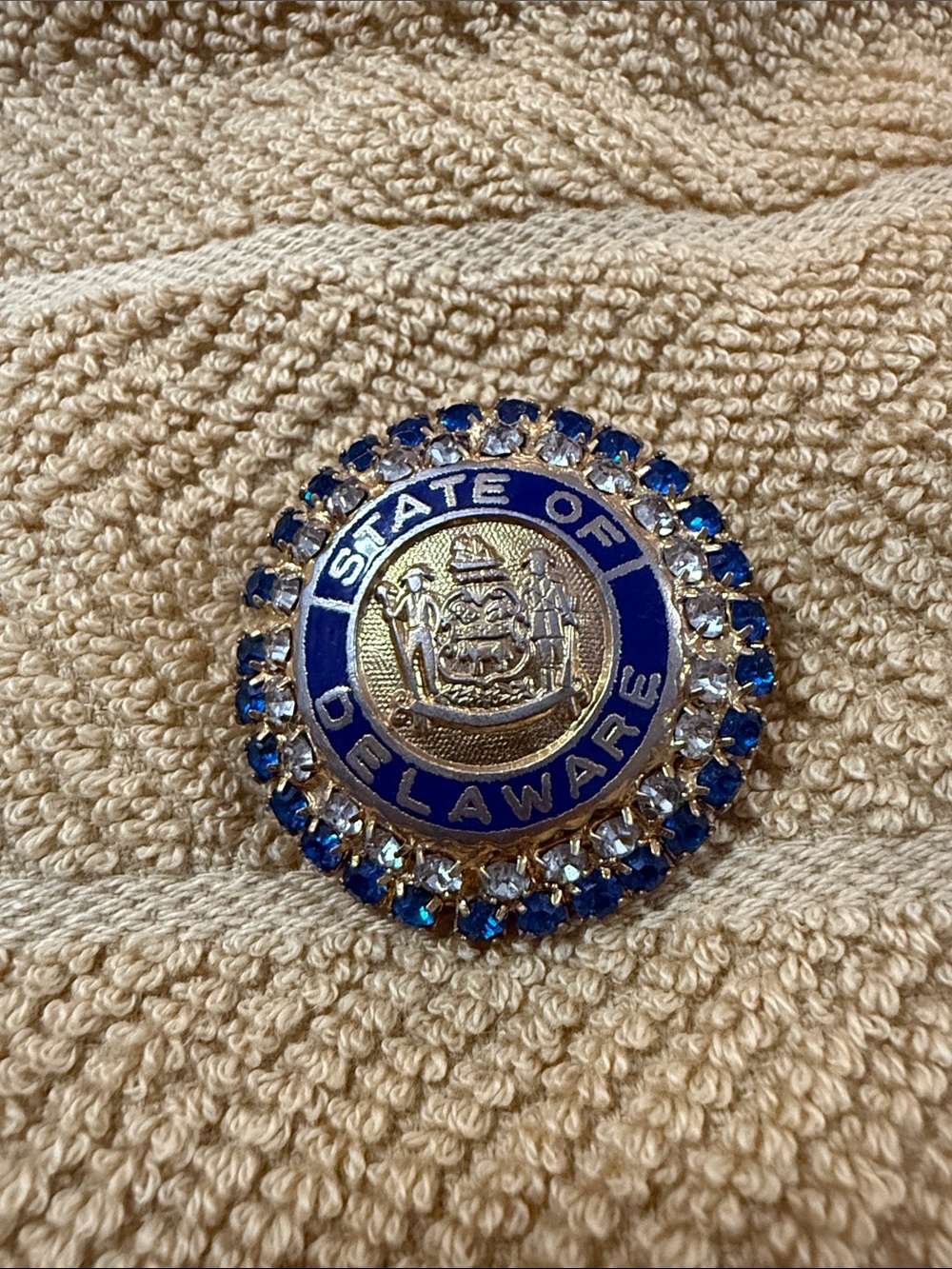 State of Delaware Blue and Gold Rhinestone Vintage Brooch Pin